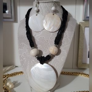 Seashell and Black beaded necklace & Earrings